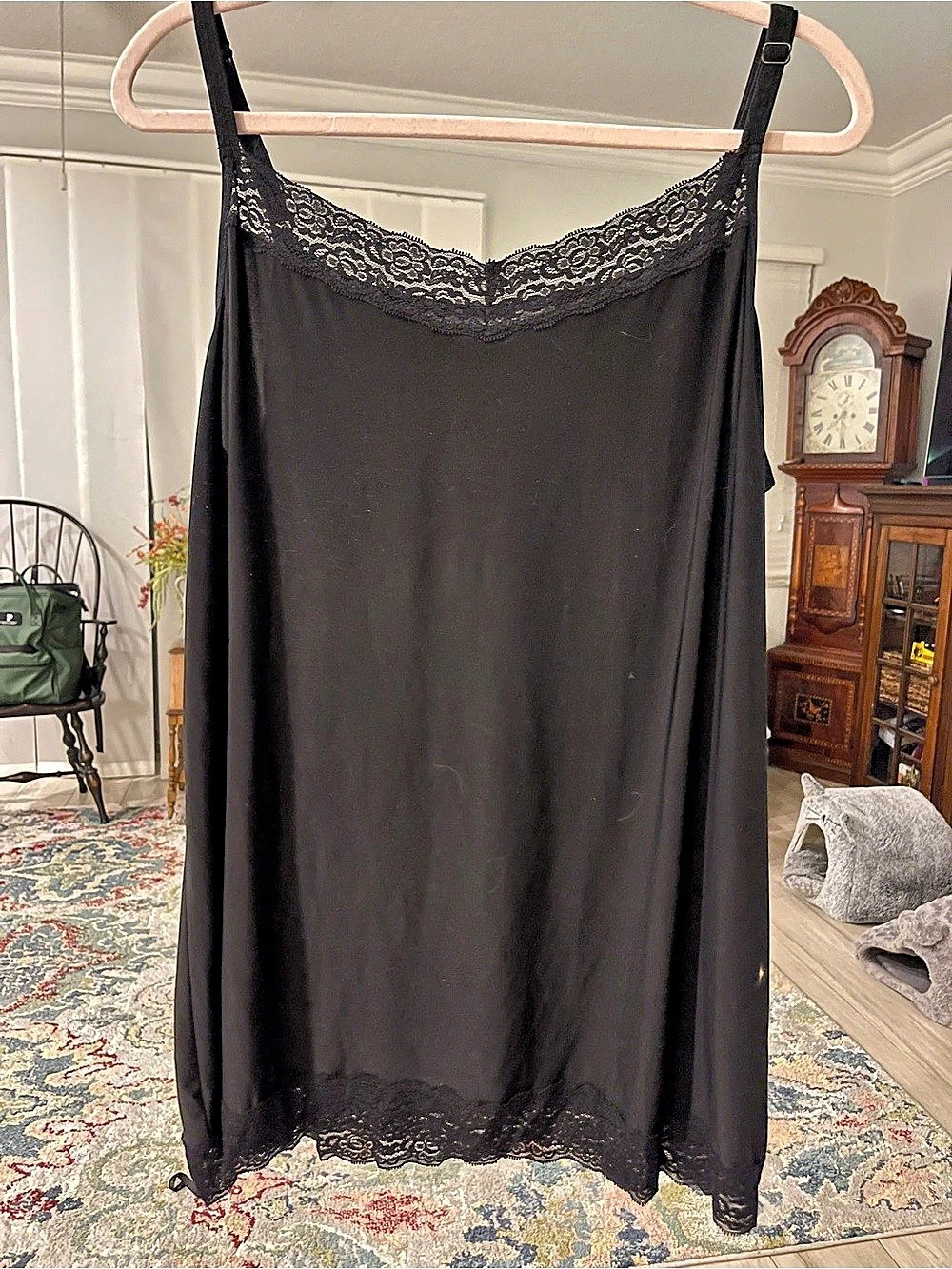 avenu STUDIO Black Lace Trim Camisole Size 22/24